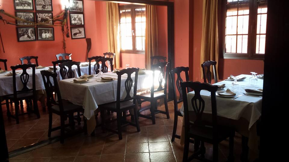 Hostal Pechi Huévar 외부 사진