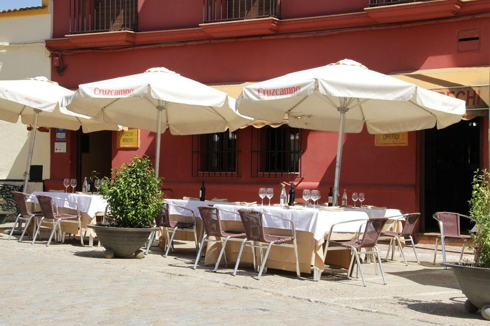 Hostal Pechi Huévar 외부 사진